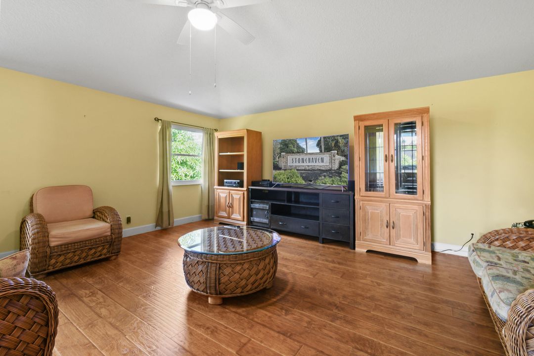 For Sale: $970,000 (5 beds, 3 baths, 3697 Square Feet)