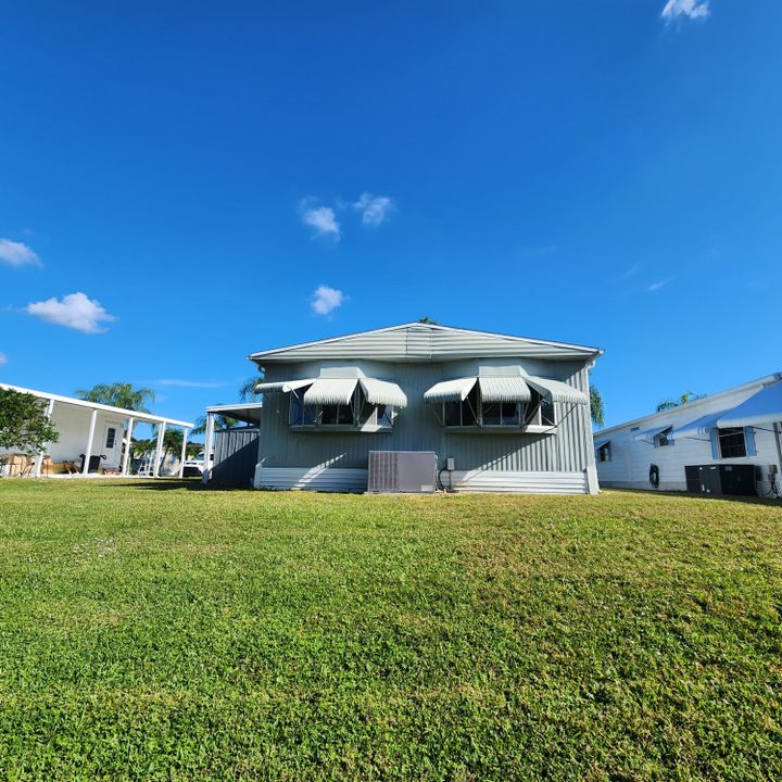 На продажу: $105,000 (2 спален, 2 ванн, 770 Квадратных фут)