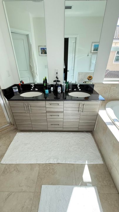 В аренду: $2,800 (4 спален, 3 ванн, 1904 Квадратных фут)