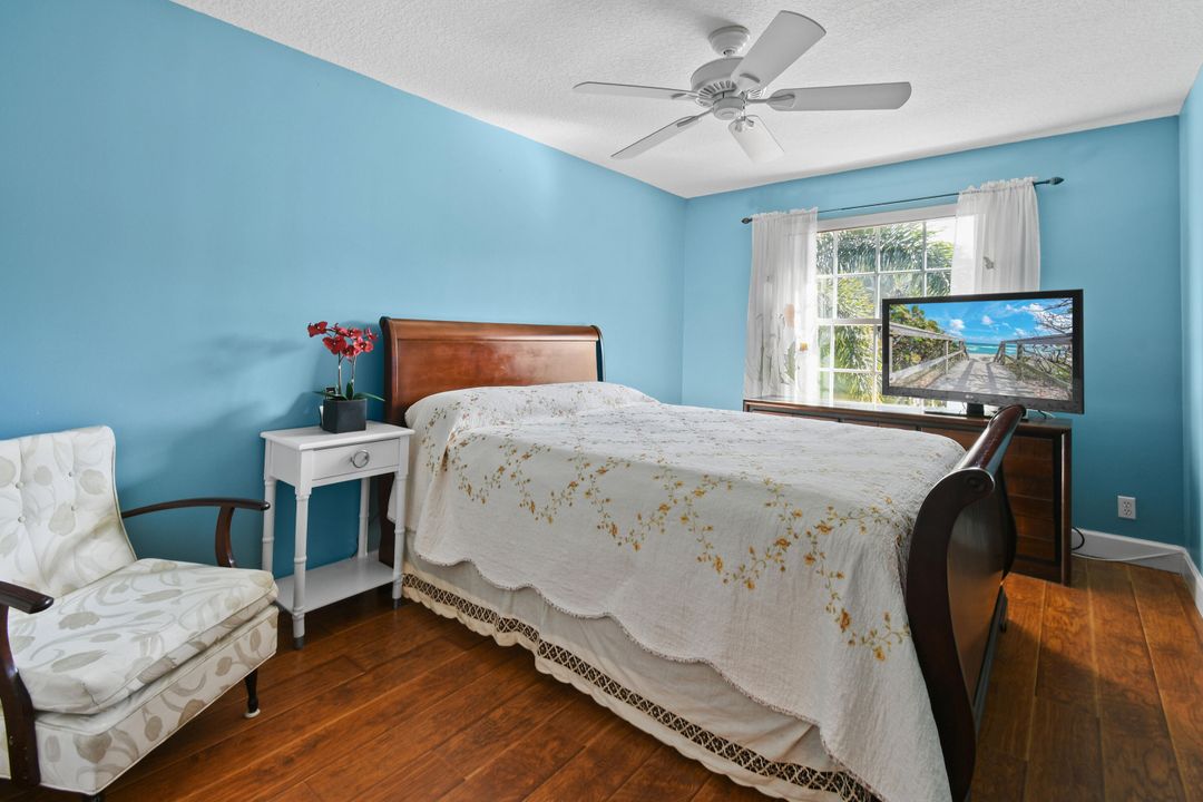 For Sale: $970,000 (5 beds, 3 baths, 3697 Square Feet)