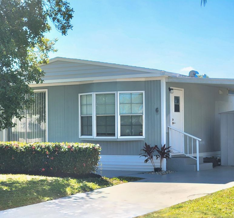 На продажу: $105,000 (2 спален, 2 ванн, 770 Квадратных фут)