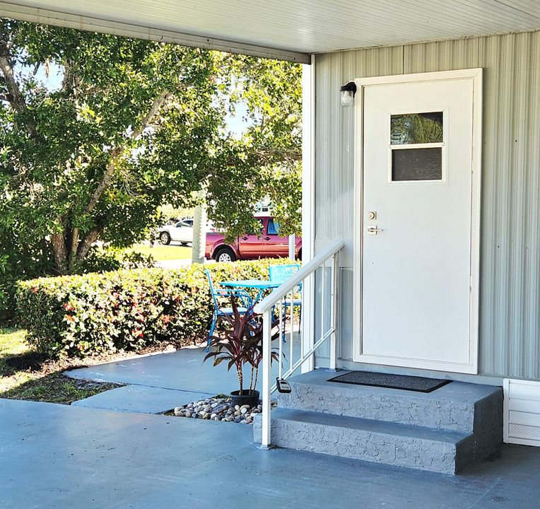 На продажу: $105,000 (2 спален, 2 ванн, 770 Квадратных фут)