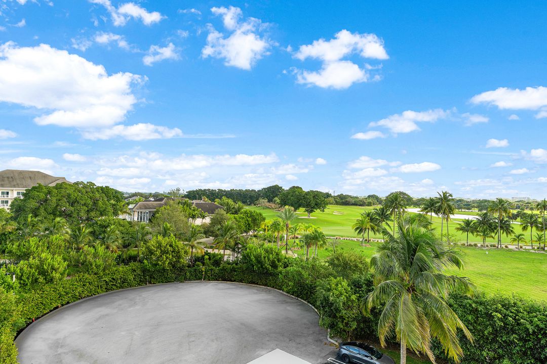 На продажу: $270,000 (2 спален, 2 ванн, 1206 Квадратных фут)