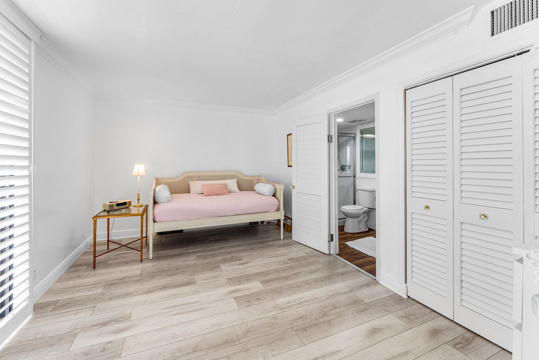 На продажу: $270,000 (2 спален, 2 ванн, 1206 Квадратных фут)