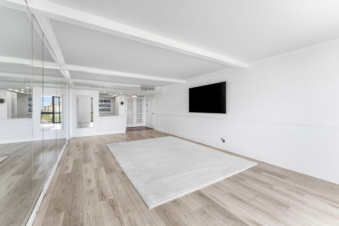 На продажу: $270,000 (2 спален, 2 ванн, 1206 Квадратных фут)