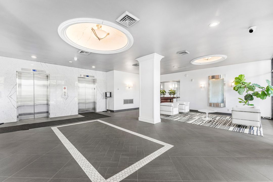 На продажу: $270,000 (2 спален, 2 ванн, 1206 Квадратных фут)