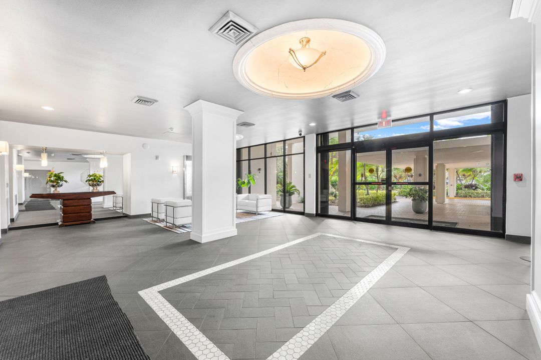 На продажу: $270,000 (2 спален, 2 ванн, 1206 Квадратных фут)