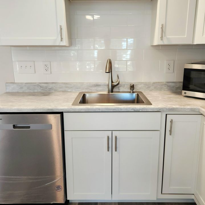 На продажу: $105,000 (2 спален, 2 ванн, 770 Квадратных фут)