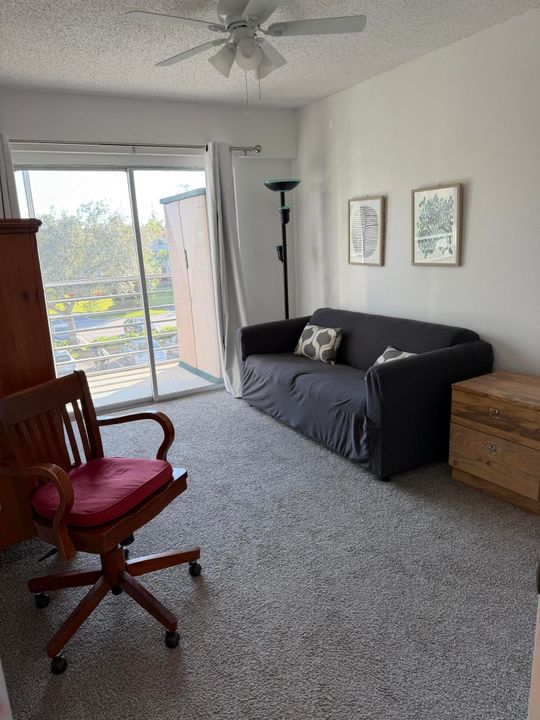 出租: $1,950 (2 贝兹, 1 浴室, 840 平方英尺)