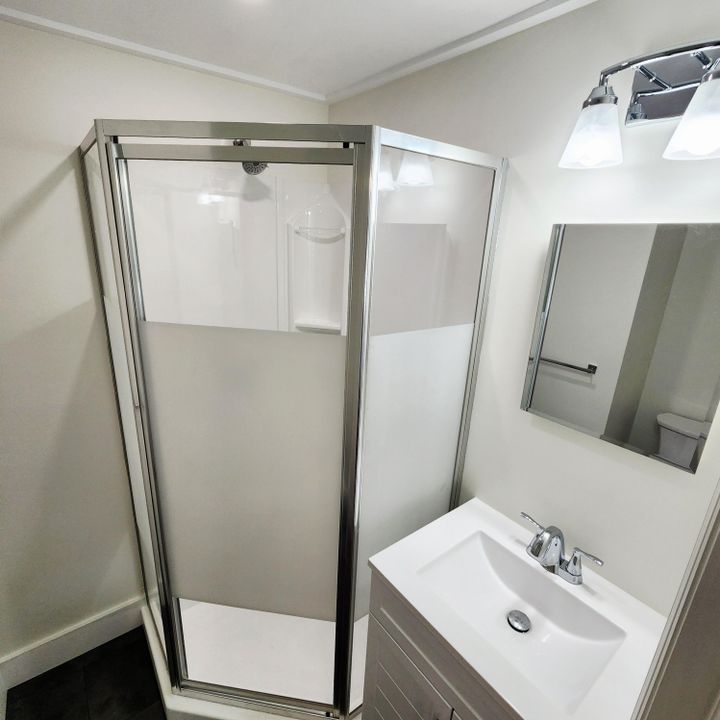 На продажу: $105,000 (2 спален, 2 ванн, 770 Квадратных фут)