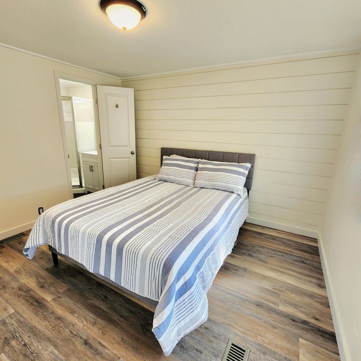 На продажу: $105,000 (2 спален, 2 ванн, 770 Квадратных фут)