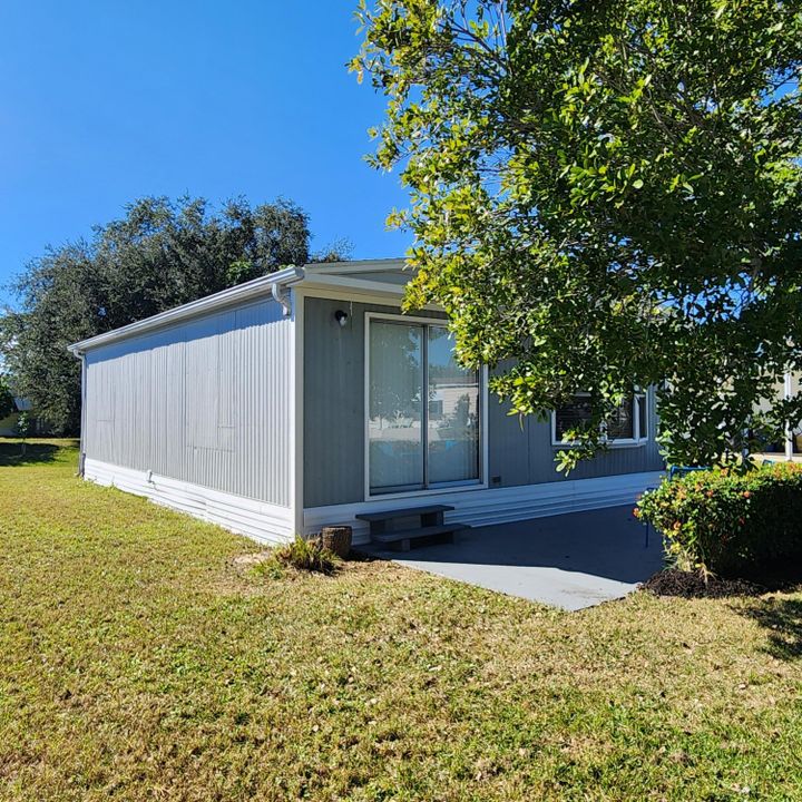 На продажу: $105,000 (2 спален, 2 ванн, 770 Квадратных фут)