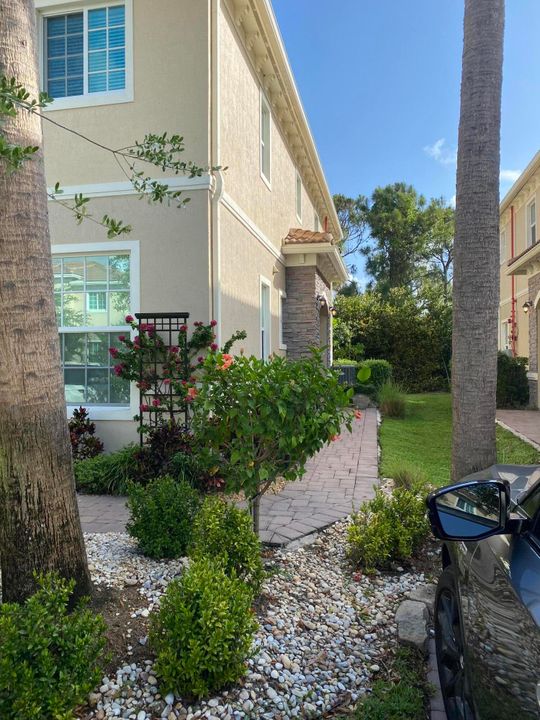 В аренду: $2,800 (4 спален, 3 ванн, 1904 Квадратных фут)