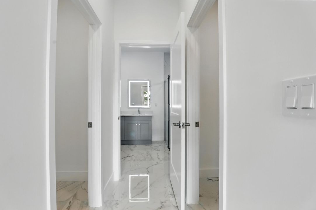 На продажу: $437,750 (4 спален, 2 ванн, 1915 Квадратных фут)