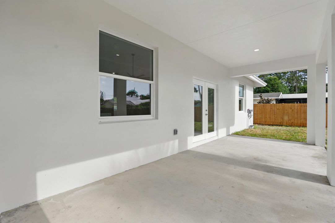 На продажу: $437,750 (4 спален, 2 ванн, 1915 Квадратных фут)