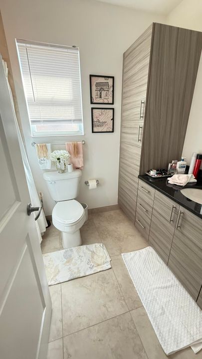 В аренду: $2,800 (4 спален, 3 ванн, 1904 Квадратных фут)