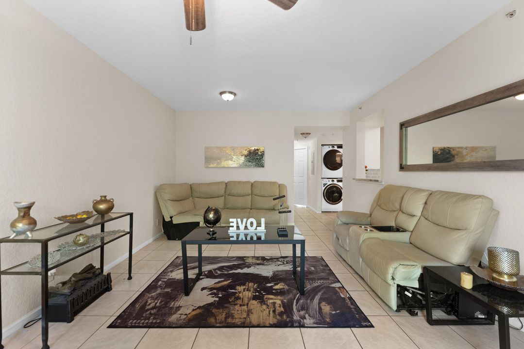 На продажу: $235,000 (3 спален, 2 ванн, 999 Квадратных фут)