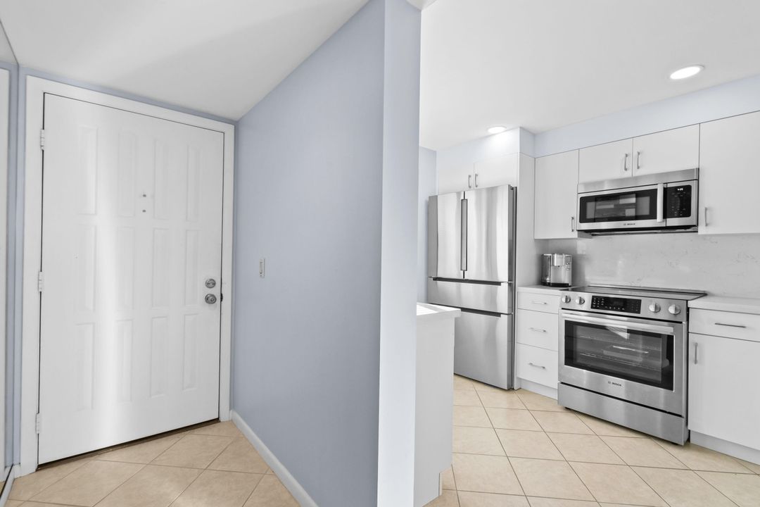 На продажу: $757,000 (2 спален, 2 ванн, 1332 Квадратных фут)