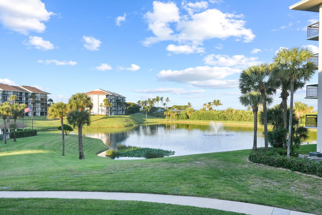 На продажу: $757,000 (2 спален, 2 ванн, 1332 Квадратных фут)