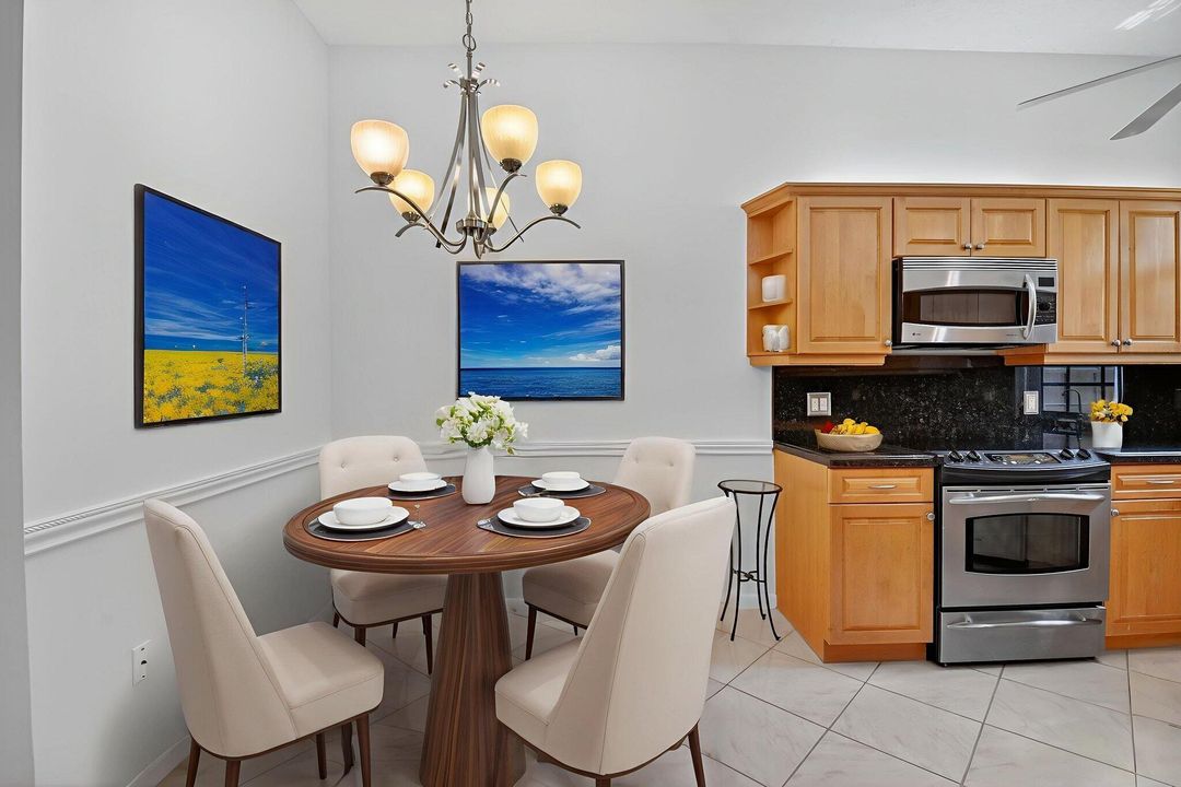 合同活跃: $2,500 (3 贝兹, 2 浴室, 1326 平方英尺)