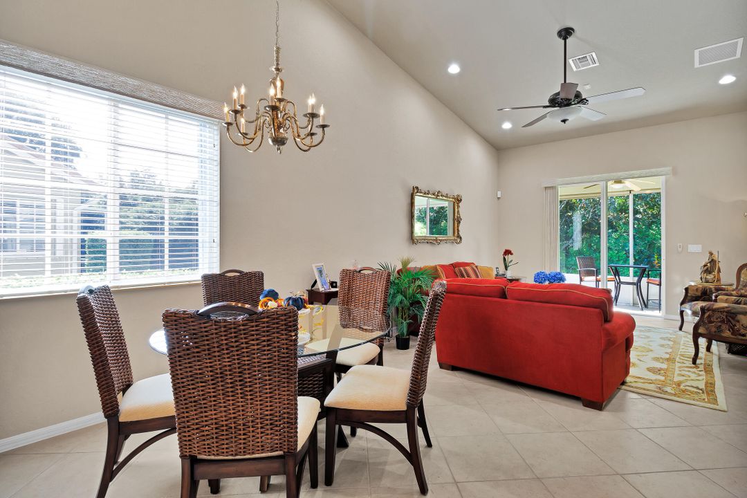 For Sale: $325,000 (3 beds, 2 baths, 1800 Square Feet)