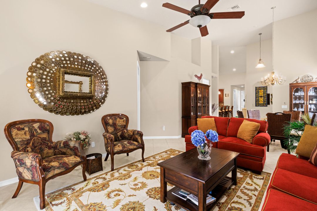 For Sale: $325,000 (3 beds, 2 baths, 1800 Square Feet)