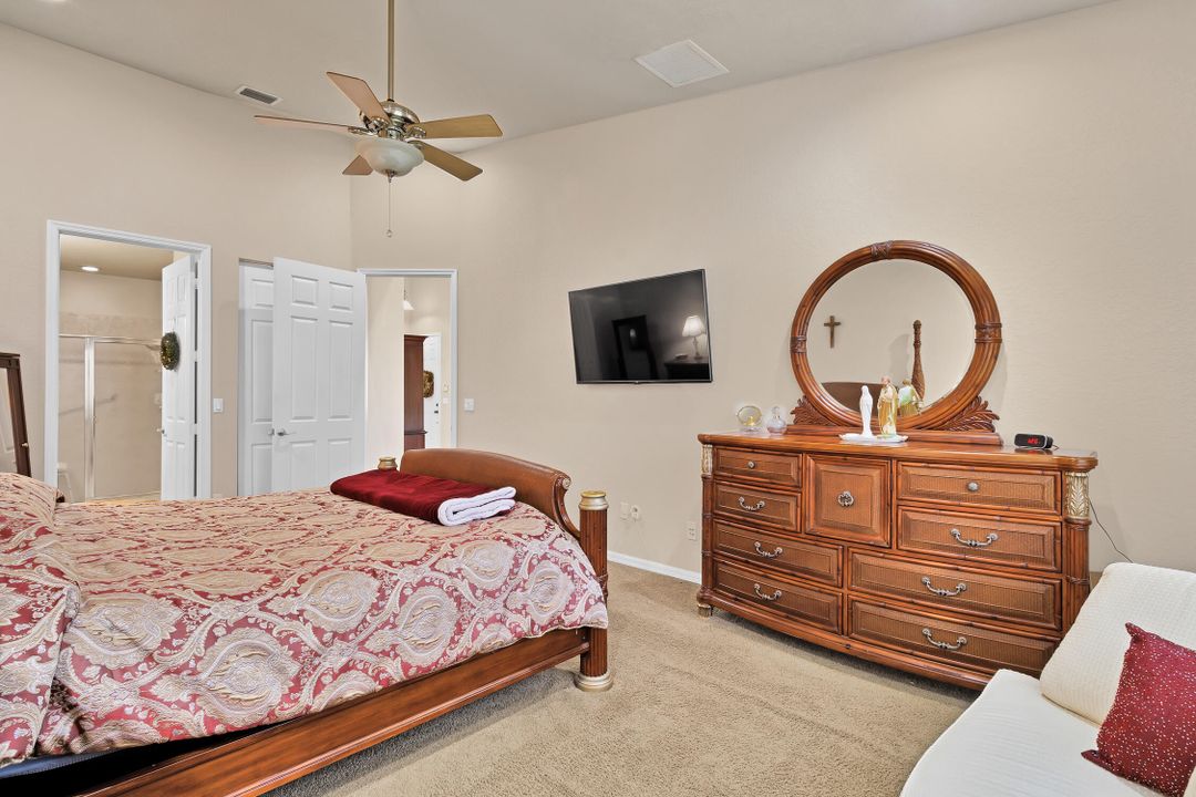 For Sale: $325,000 (3 beds, 2 baths, 1800 Square Feet)