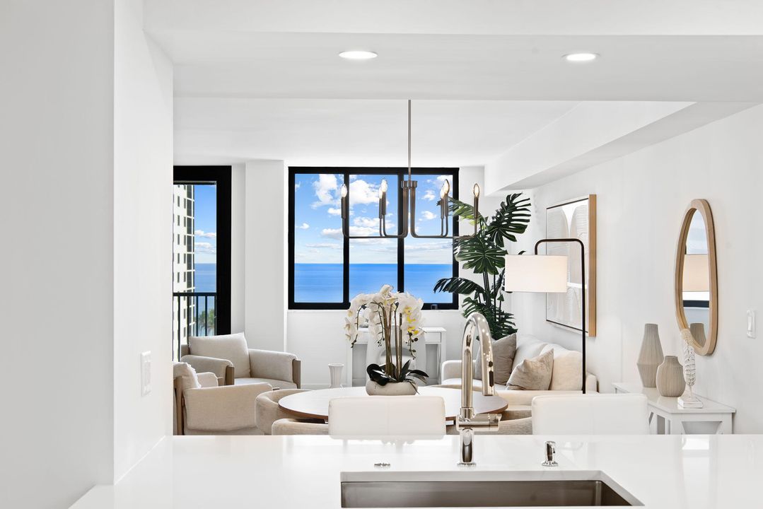 合同活跃: $1,130,000 (2 贝兹, 2 浴室, 1452 平方英尺)