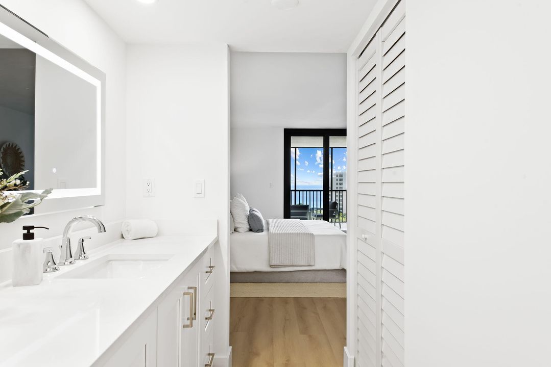 合同活跃: $1,130,000 (2 贝兹, 2 浴室, 1452 平方英尺)