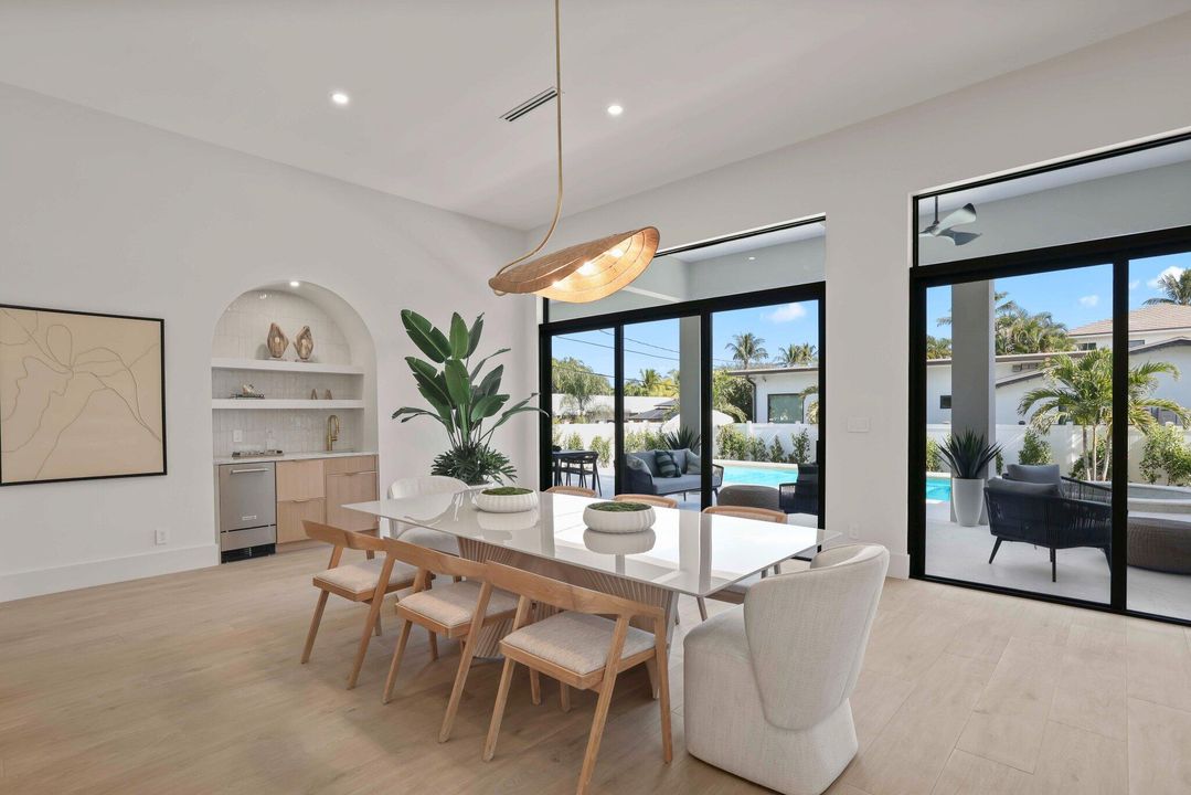 待售: $4,900,000 (5 贝兹, 5 浴室, 4573 平方英尺)