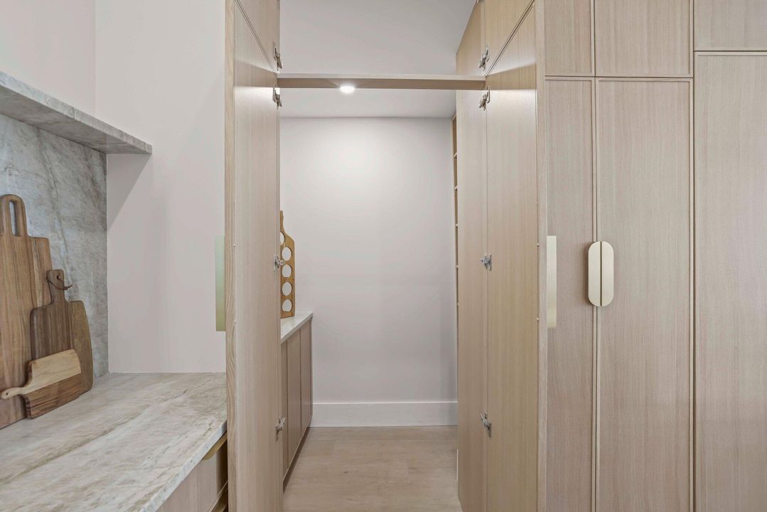 待售: $4,900,000 (5 贝兹, 5 浴室, 4573 平方英尺)