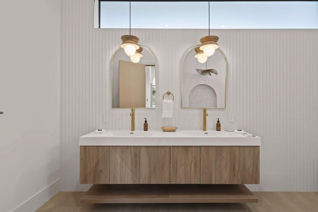 待售: $4,900,000 (5 贝兹, 5 浴室, 4573 平方英尺)