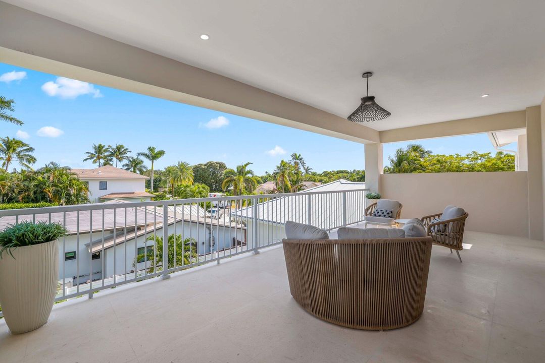 待售: $4,900,000 (5 贝兹, 5 浴室, 4573 平方英尺)