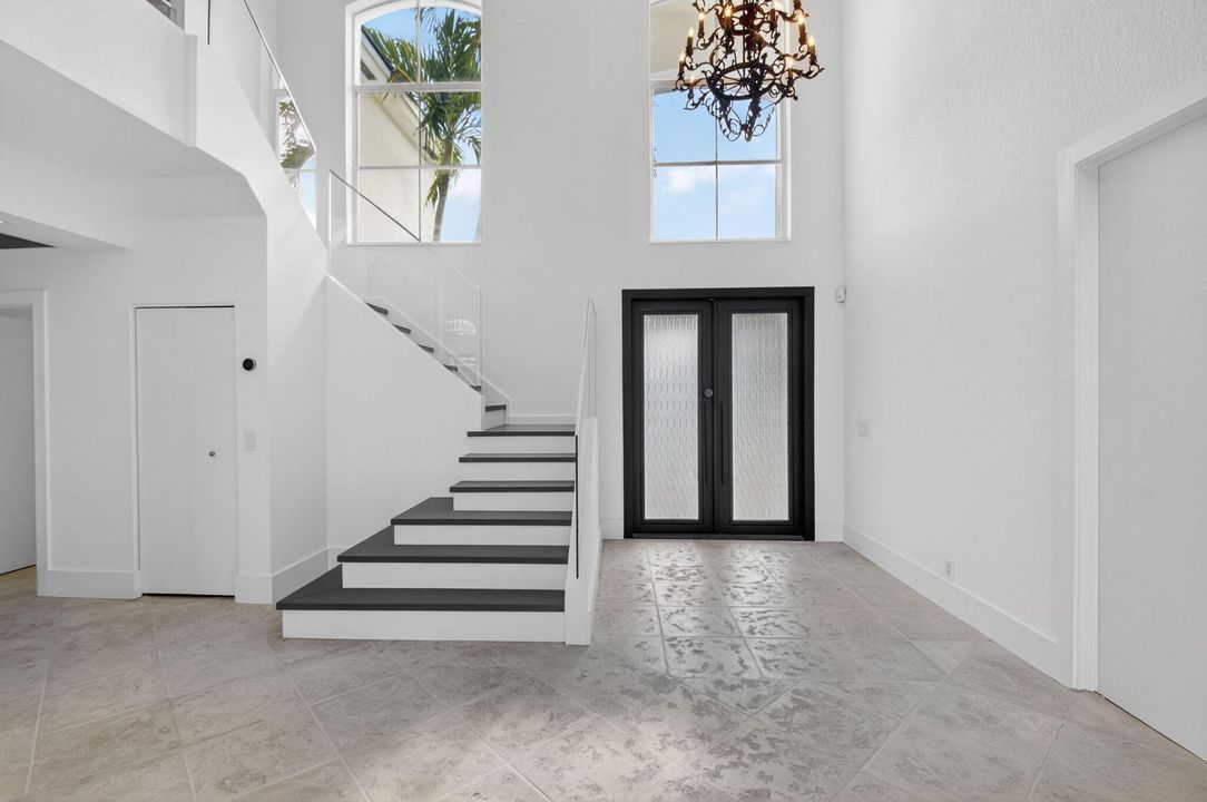 For Rent: $7,499 (5 beds, 3 baths, 3800 Square Feet)