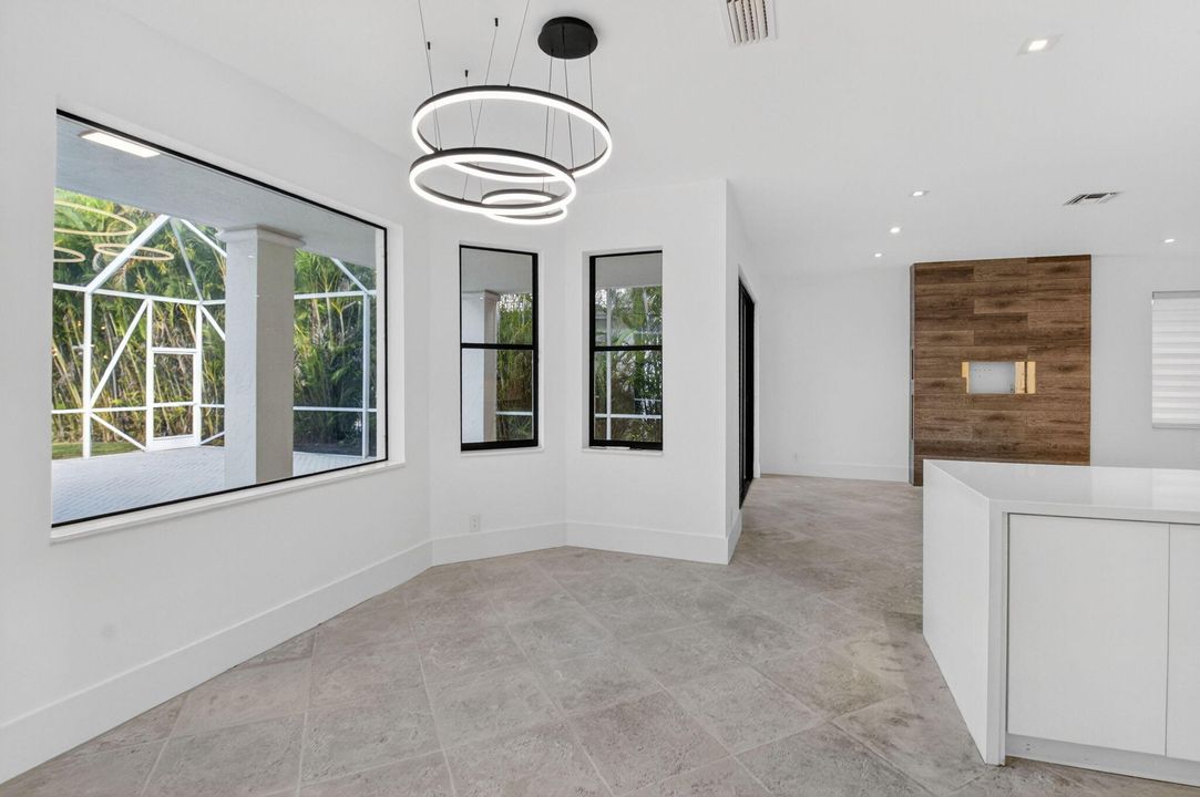 For Rent: $7,499 (5 beds, 3 baths, 3800 Square Feet)