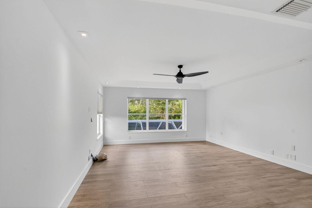 For Rent: $7,499 (5 beds, 3 baths, 3800 Square Feet)