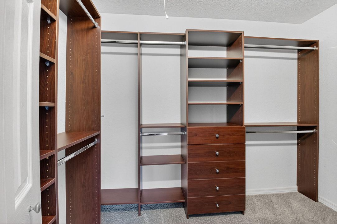 For Rent: $7,499 (5 beds, 3 baths, 3800 Square Feet)