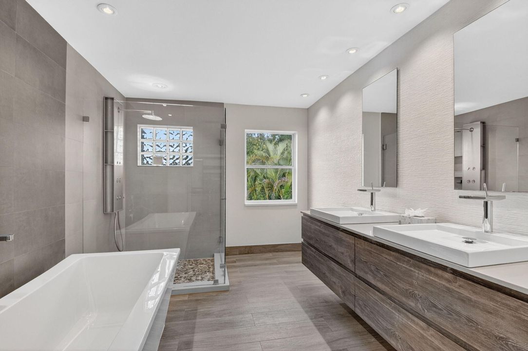 For Rent: $7,499 (5 beds, 3 baths, 3800 Square Feet)