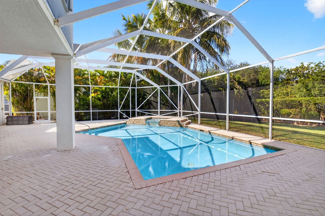 For Rent: $7,499 (5 beds, 3 baths, 3800 Square Feet)