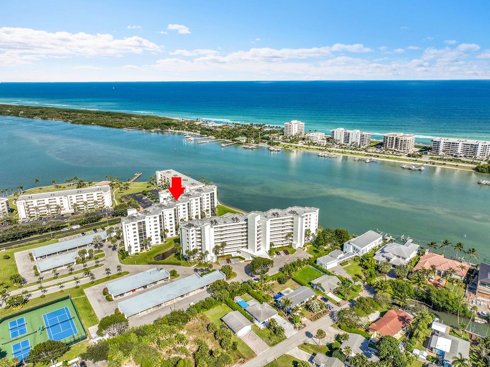 На продажу: $619,900 (2 спален, 2 ванн, 1639 Квадратных фут)