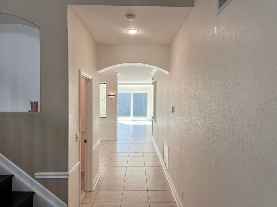 En Venta: $639,000 (5 camas, 3 baños, 3010 Pies cuadrados)