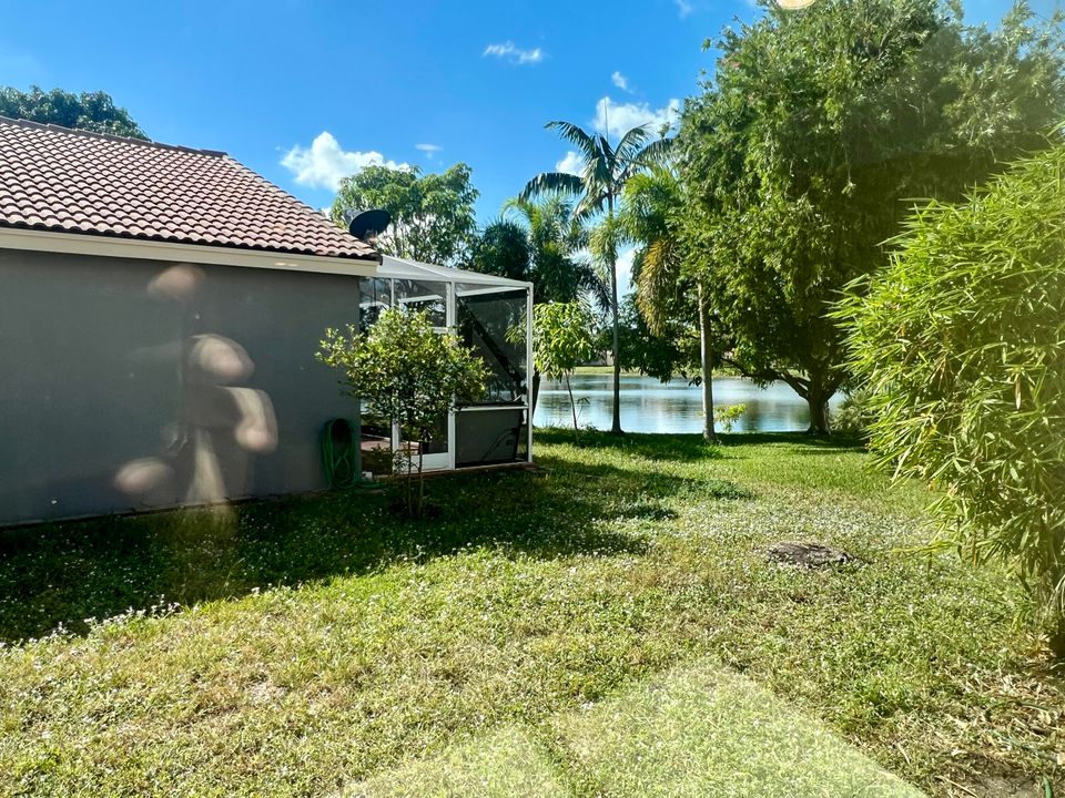 En Venta: $639,000 (5 camas, 3 baños, 3010 Pies cuadrados)