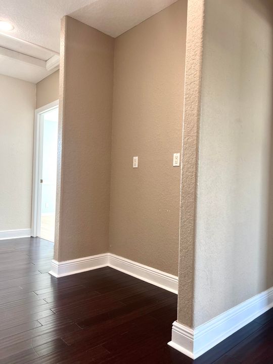 En Venta: $639,000 (5 camas, 3 baños, 3010 Pies cuadrados)