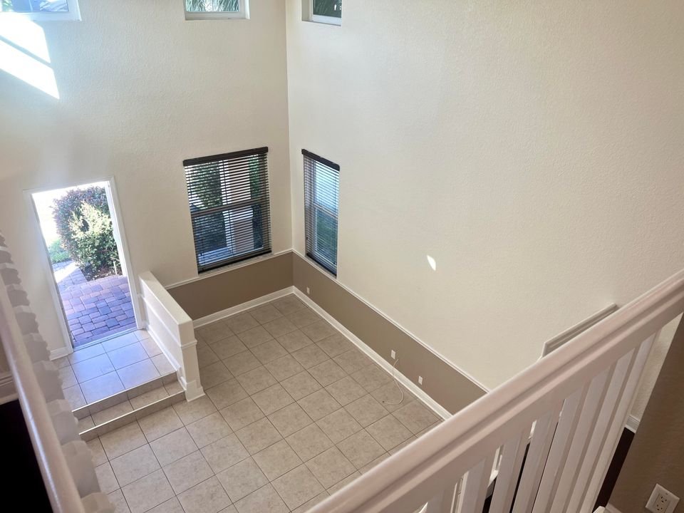 En Venta: $639,000 (5 camas, 3 baños, 3010 Pies cuadrados)