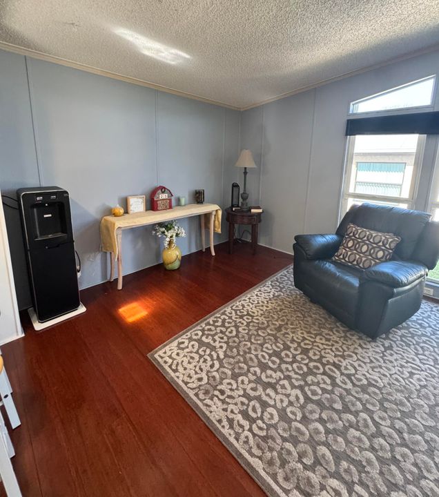 En Venta: $65,000 (3 camas, 2 baños, 1600 Pies cuadrados)