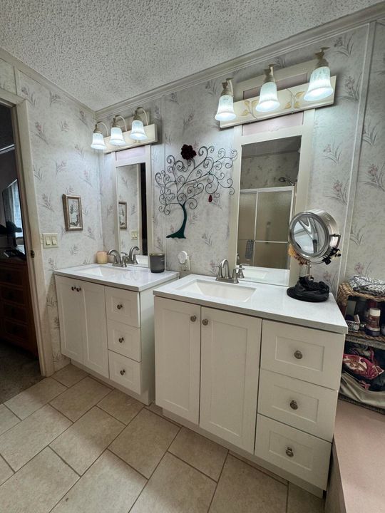 En Venta: $65,000 (3 camas, 2 baños, 1600 Pies cuadrados)