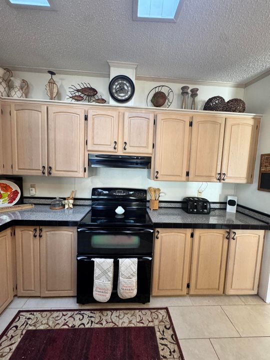 En Venta: $65,000 (3 camas, 2 baños, 1600 Pies cuadrados)