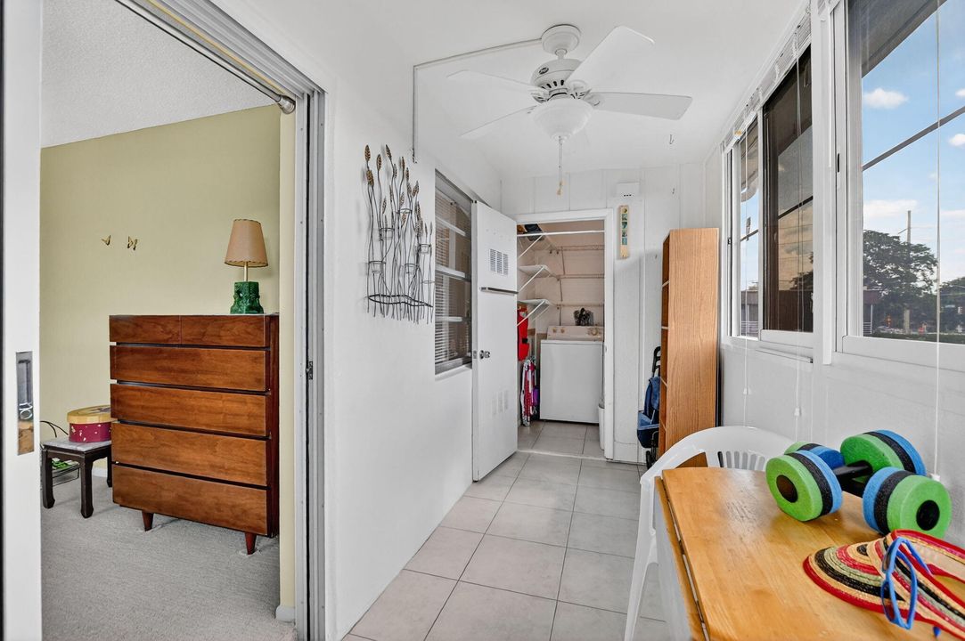 For Sale: $109,900 (2 beds, 2 baths, 902 Square Feet)