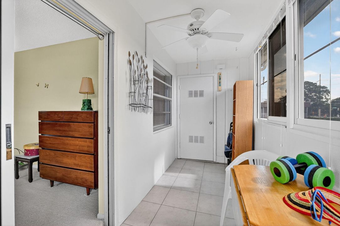 For Sale: $109,900 (2 beds, 2 baths, 902 Square Feet)