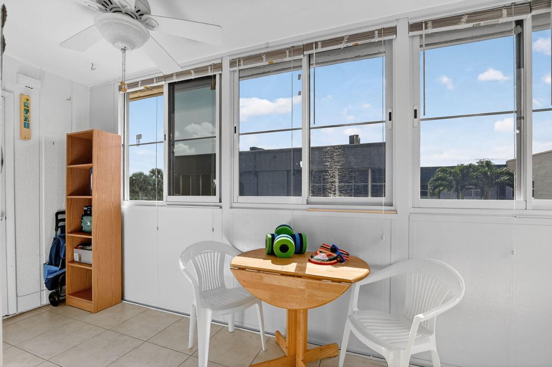 For Sale: $109,900 (2 beds, 2 baths, 902 Square Feet)